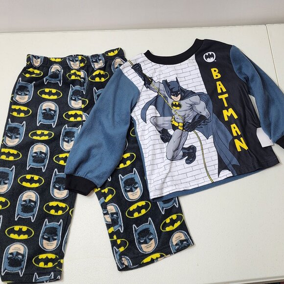 Batman Baby Fleece Pajama Set, 2-Piece, Sizes 3T New With Tags - Picture 2 of 5